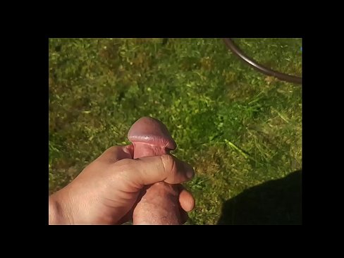 ❤️ A guapa quente recibe o seu coño rosa fodido e corre cun chorro nun xardín de verán ️ Vídeo de sexo en % gl.pornohdmega.ru % ❌️❤