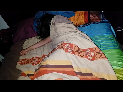 ❤️ Fillastro reprendendo á súa nova madrasta mentres ela dorme. ️ Vídeo de sexo en % gl.pornohdmega.ru % ❌️❤
